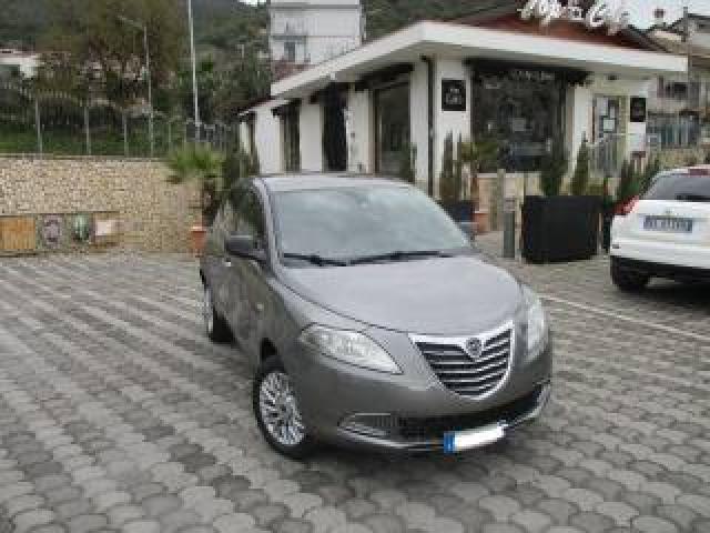 Lancia Ypsilon 1.2 69 Cv 5 Porte Gpl Ecochic Silver 