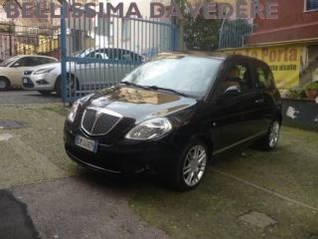 Lancia Ypsilon 1.4 16v Oro Giallo 