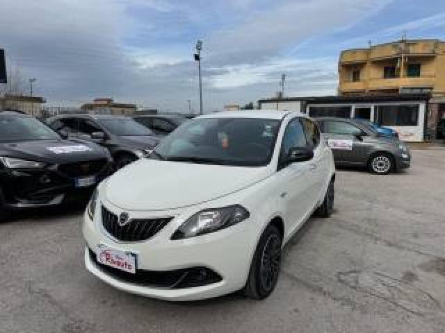 Lancia Ypsilon 1.0 Firefly 5 Porte S&s Hybrid Platino 
