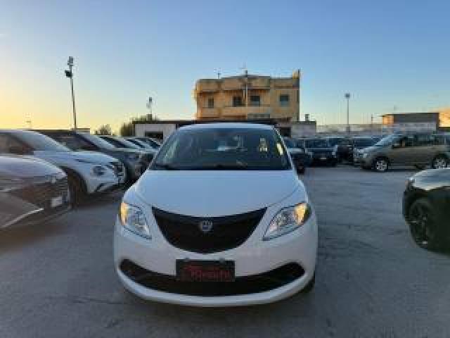 Lancia Ypsilon 1.2 69 Cv 5 Porte Gpl Ecochic Gold 