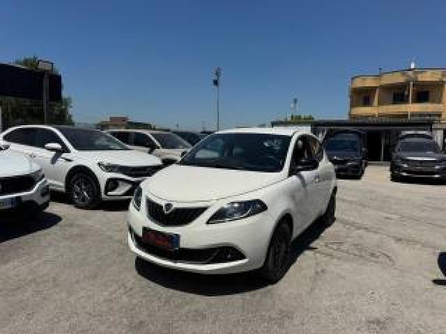 Lancia Ypsilon 1.0 Firefly 5 Porte S&s Hybrid Platino 