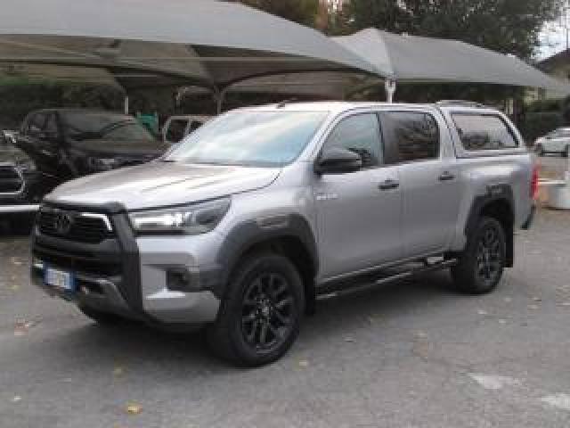 Toyota Hilux + Iva !!! Ok Neopatentati !! 2.8 D 4wd Invincible 