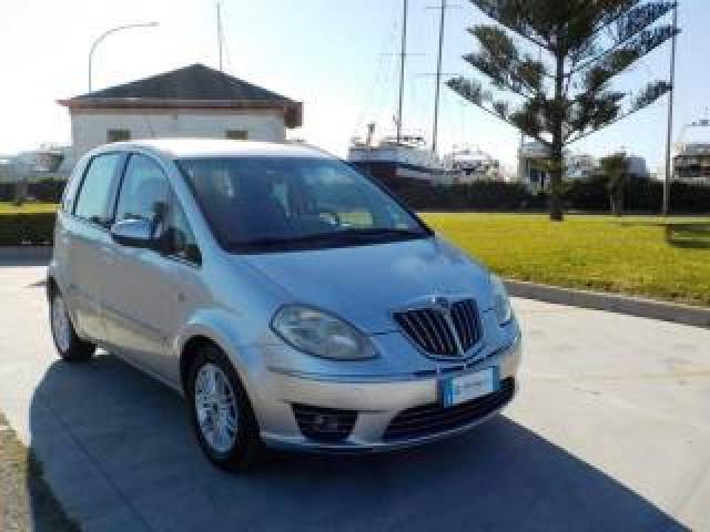 Lancia Musa 1.3 Mjt 16v 95 Cv S&s Dpf Oro 