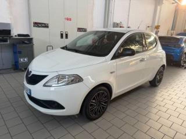 Lancia Ypsilon 1.2 69 Cv 5 Porte Gpl Ecochic Gold 