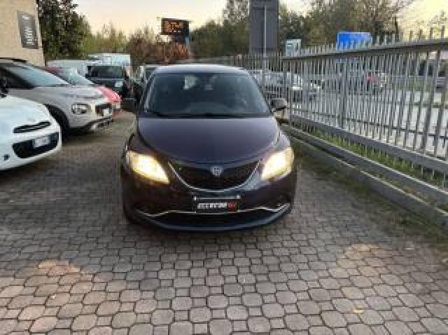 Lancia Ypsilon 1.2 8v Silver C/clima 69cv 