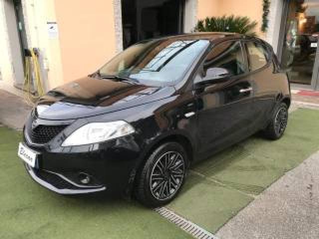Lancia Ypsilon 1.0 Firefly 5 Porte S&s Hybrid Gold Promo 