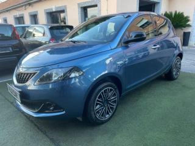 Lancia Ypsilon 1.0 Firefly 5 P S&s Hyb Gold Plus Tua A 196 Al M. 