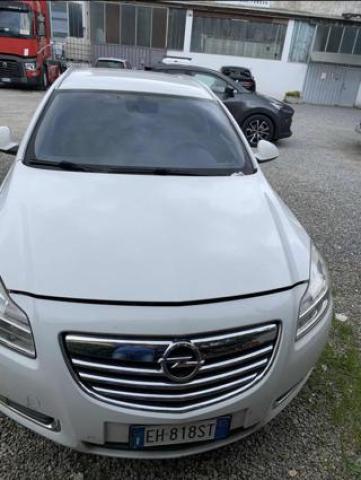 Opel Insignia Opel Insignia + Kia Karens 