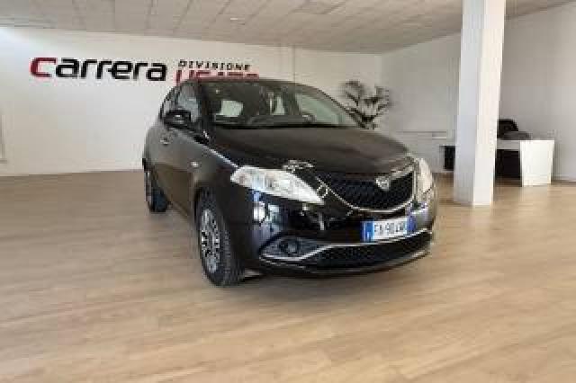 Lancia Ypsilon 1.3 Mjt 16v 95 Cv 5 Porte S&s Silver 
