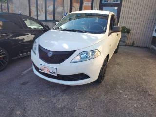 Lancia Ypsilon 1.2 69 Cv 5 Pt. S&s Alberta Ferretti Prezzo Reale 