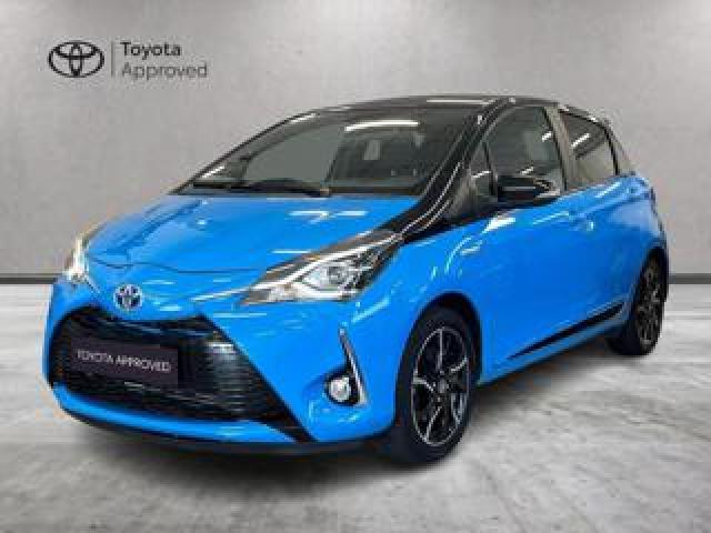 Toyota Yaris 1.5 Hybrid 5 Porte Trend cyan Edition 
