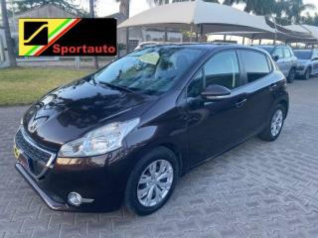 Peugeot 208 1.4 8v Hdi 68cv 5p.  