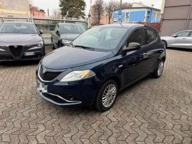 Lancia Ypsilon 1.2 69 Cv 5 Porte Silver 