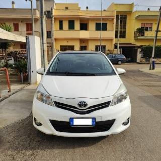 Toyota Yaris 1.3 Lounge 