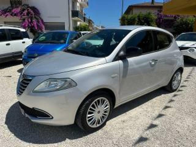 Lancia Ypsilon 1.2 69 Cv 5 Porte S&s Gold 