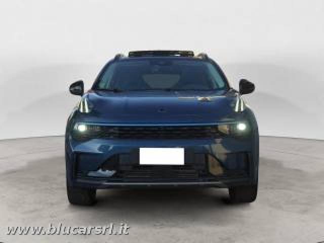 Lynk & Co 01 Phev 