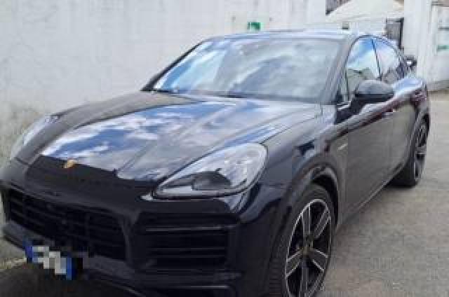 Porsche Cayenne Coupé 3.0 V6 E-Hybrid Platinum Edition 