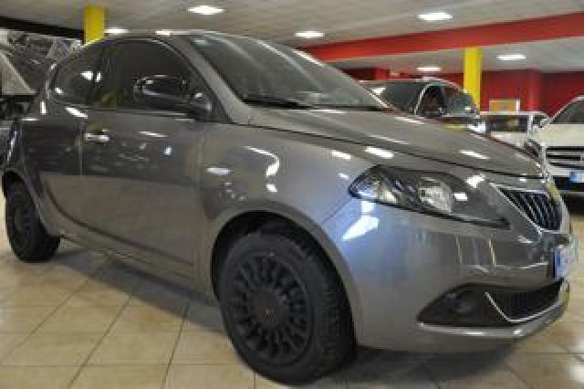 Lancia Ypsilon 1.0 5 Porte S&s Hybrid 