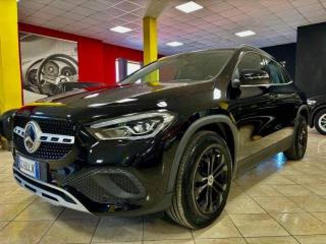Mercedes Benz Gla 200 D Automatic Sport Unipro - Night Black Edition 