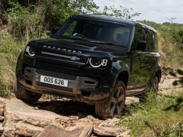Land Rover Defender 110 3.0d I6 250 Cv Awd Auto Hard Top X-Dynamic Se 