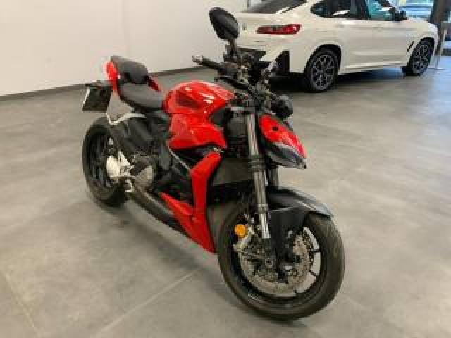 Ducati Streetfighter V2 