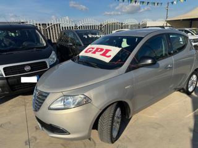 Lancia Ypsilon 1.2 69 Cv 5p Gpl Ecochic Gold 