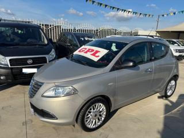 Lancia Ypsilon 1.2 69 Cv 5p Gpl Ecochic Gold 