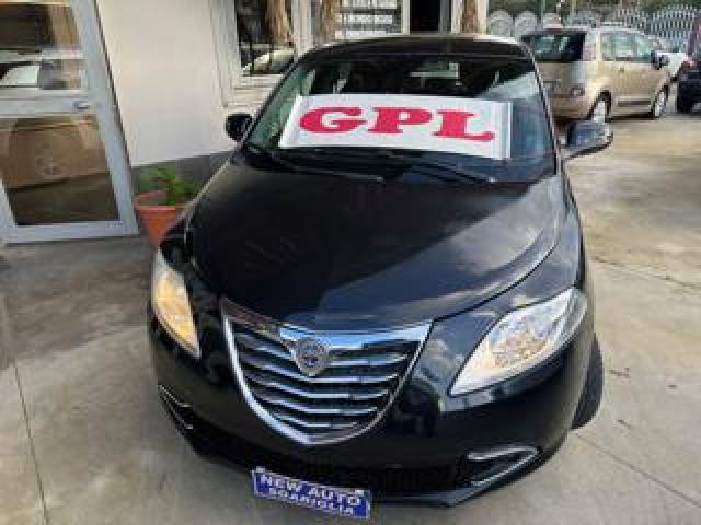 Lancia Ypsilon 1.2 5p.s&s Gold Imp.gpl Nuovo 