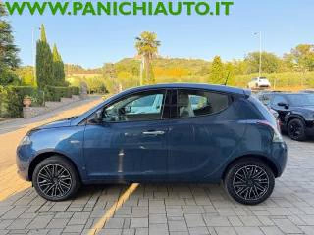 Lancia Ypsilon 1.0 Firefly 5 Porte S&s Hybrid Silver Plus 