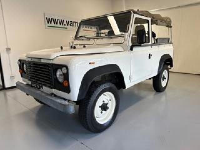 Land Rover Defender 90 Diesel Soft-Top 
