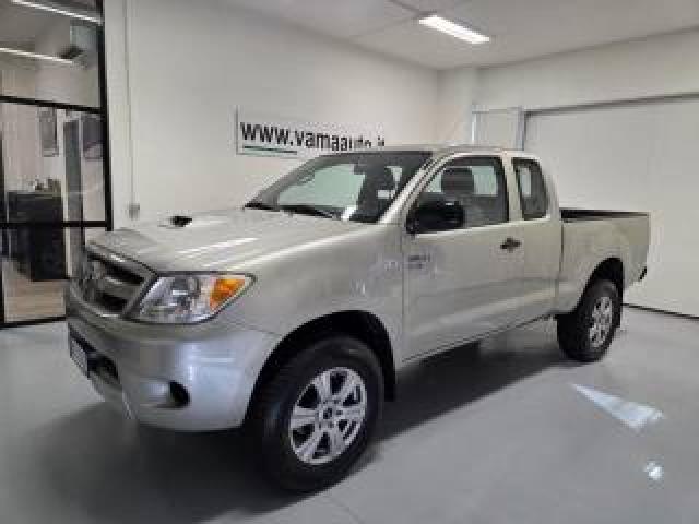 Toyota Hilux 2.5 D-4d 4wd 2p. Extra Cab  