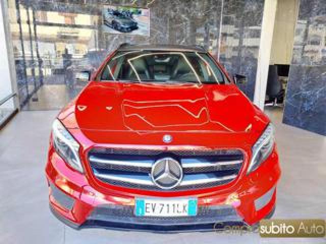 Mercedes Benz Gla 200 D Automatic 4matic Premium 