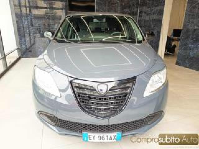 Lancia Ypsilon 1.2 69 Cv 5 Porte Gold 