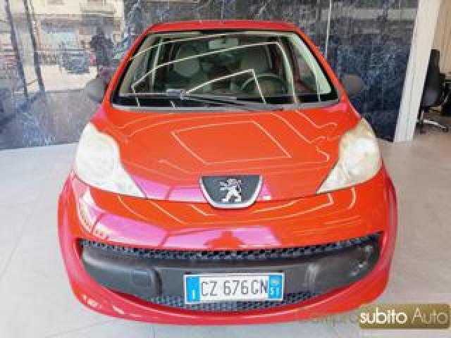Peugeot 107 1.0 5 Porte Amic1 