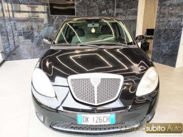 Lancia Ypsilon 1.2 Passion 