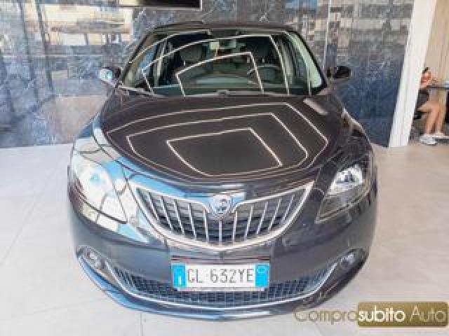 Lancia Ypsilon 1.0 Firefly 5 Porte S&s Hybrid Silver Plus 
