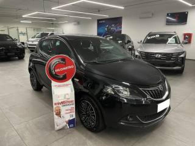 Lancia Ypsilon 1.0 Hybrid Gold 