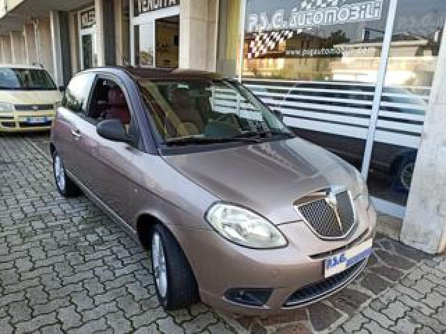 Lancia Ypsilon 1.2 E-Collection 