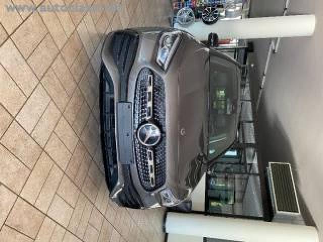 Mercedes Benz